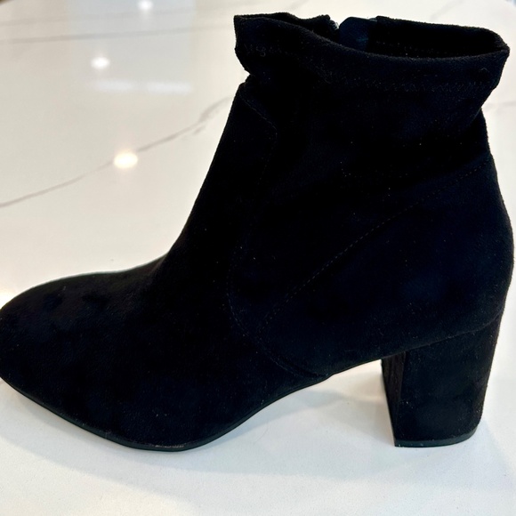 Womens Ankle High Heel Bootie faux suede fabric Chunky Boot Black Zip 10 NEW - Picture 3 of 8
